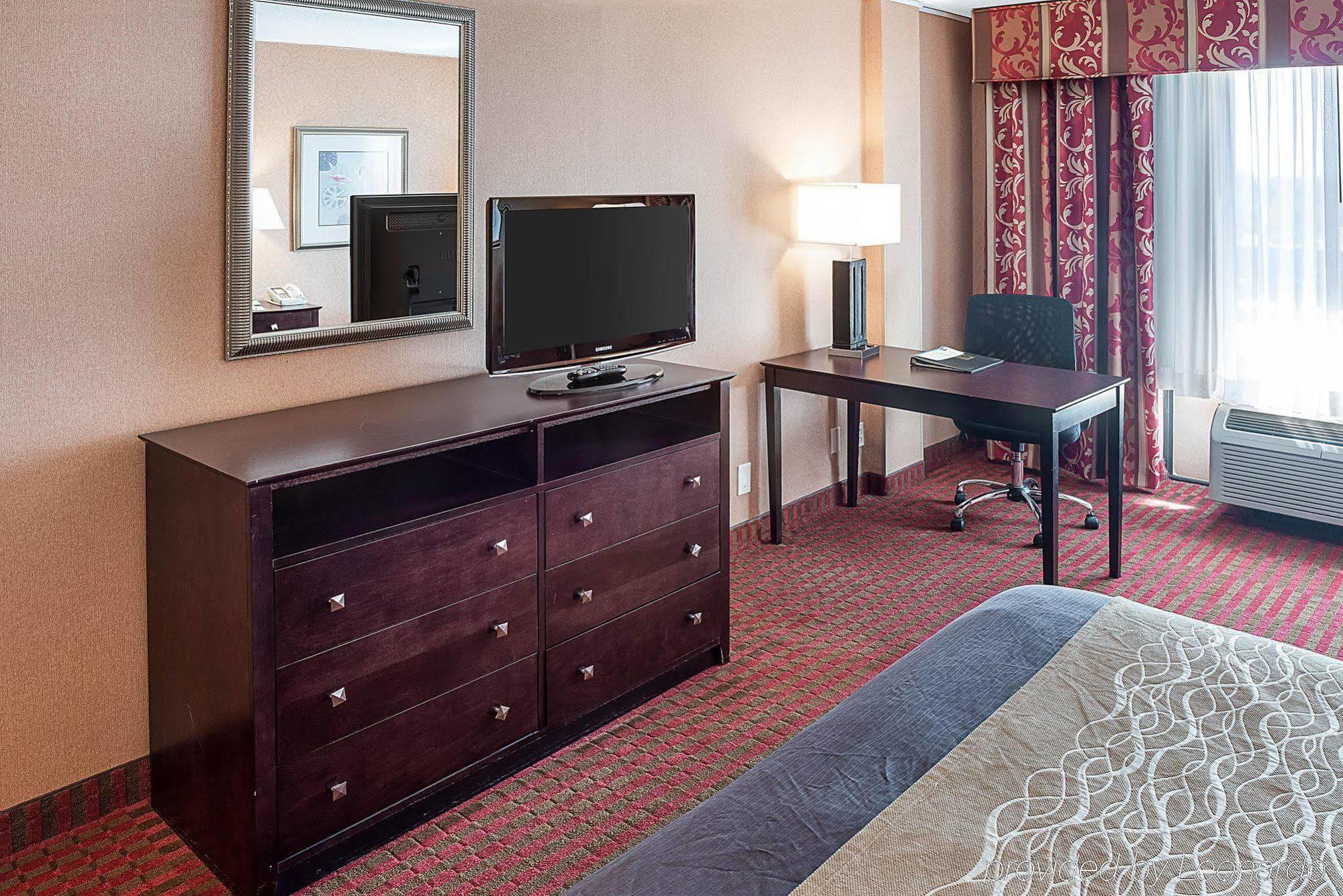 Comfort Inn Msp Airport - Mall Of America Блумингтън Екстериор снимка